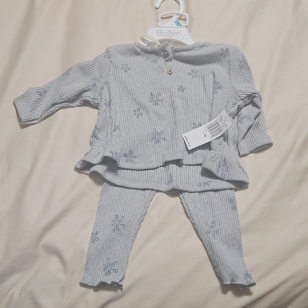 Gray Ribbed Baby Outfit with Floral Pattern